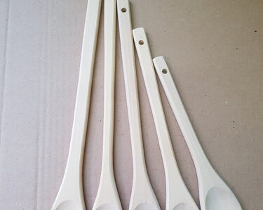 Cuchara 40 cm mango plano de Palo Blanco (gruesa)