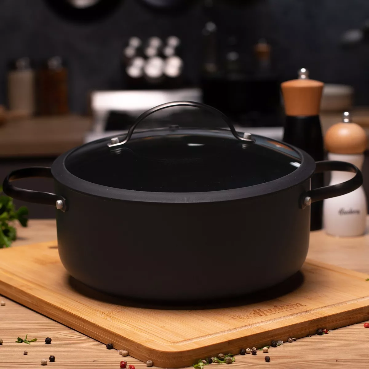 Cacerola c/asas 24 cm c/tapa c/silicona Total Black - Imagen 5